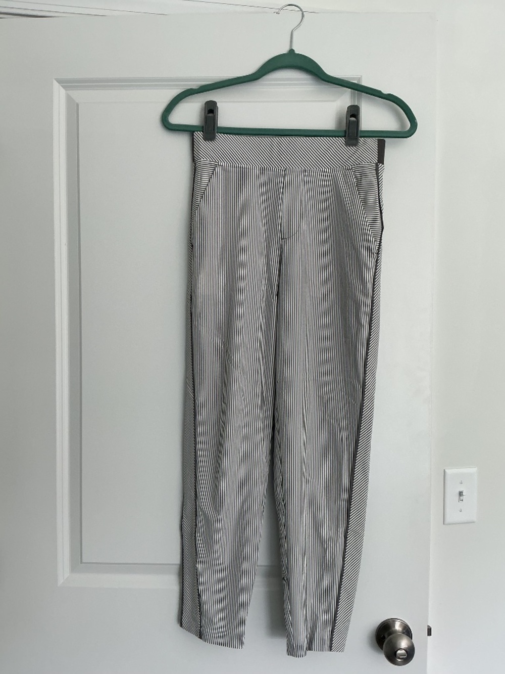 Athleta Brooklyn Textured Ankle Pant City Stripe Size 0P - Picture 2 of 4